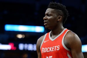 NBA – Les discussions s’annoncent compliquées pour la prolongation de Clint Capela