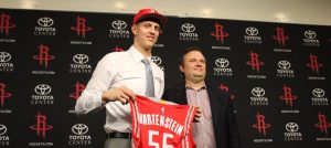 NBA – Les Rockets négocient pour signer un intérieur