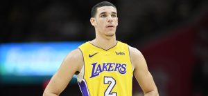 NBA – Lonzo Ball sera « en pleine santé » pour le début de la saison