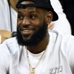 Insolite – Quand LeBron James se moque de la polémique anti-Nike