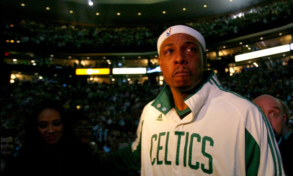 Paul Pierce les larmes aux yeux sous le maillot des Celtics
