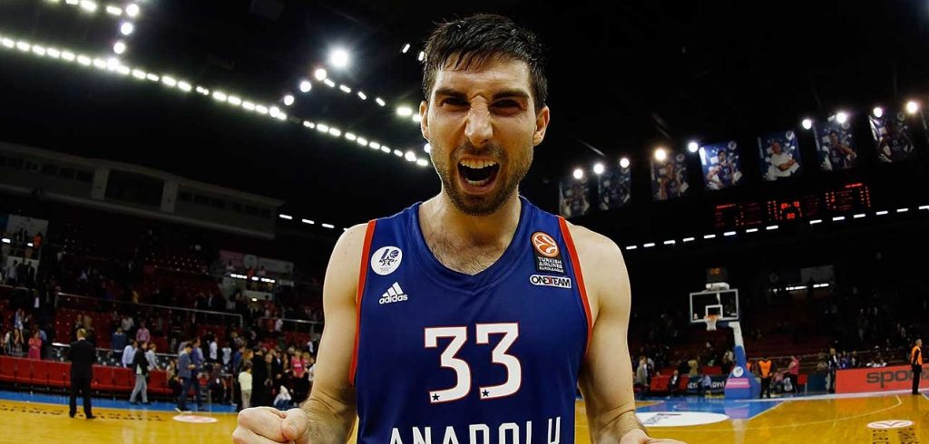 Jon Diebler sous le maillot de l'Anadolu Efes