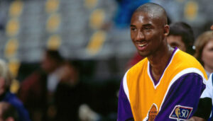 NBA – L’incroyable phrase de Kobe à ses coéquipiers lors de son 1er jour aux Lakers, à 18 ans