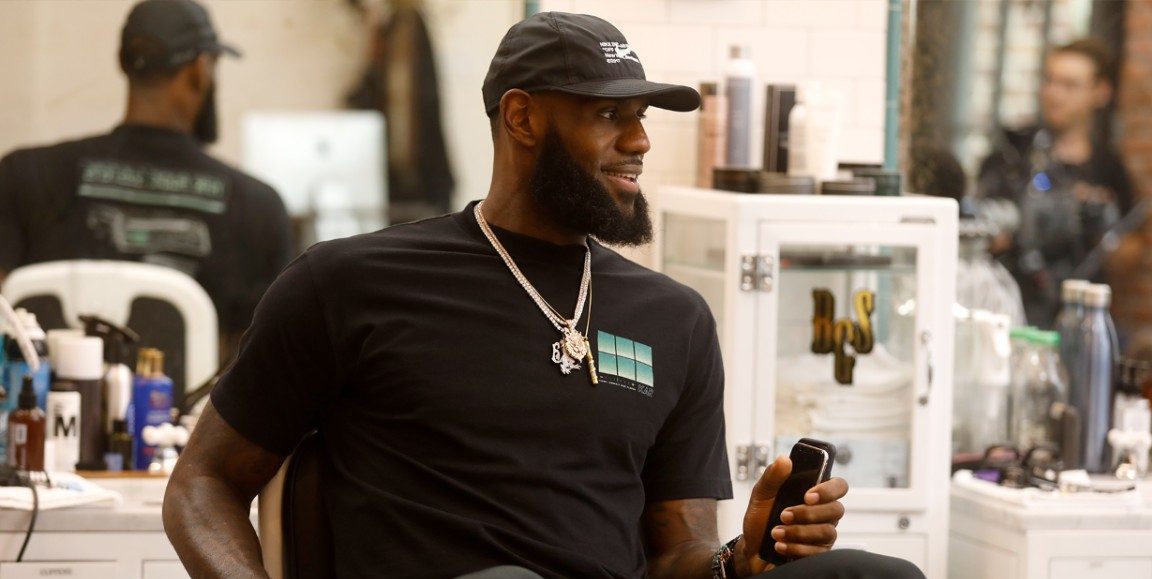 LeBron dans la série The Shop