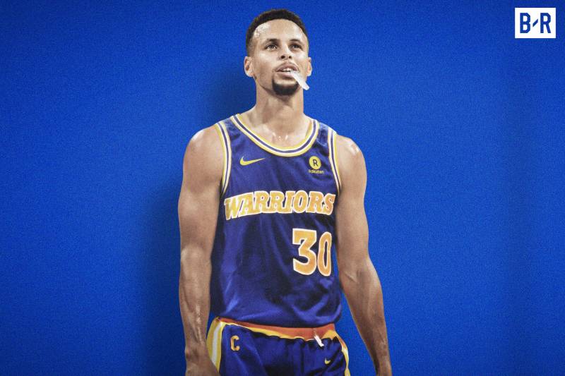 Stephen Curry sous le maillot rétro des Warriors