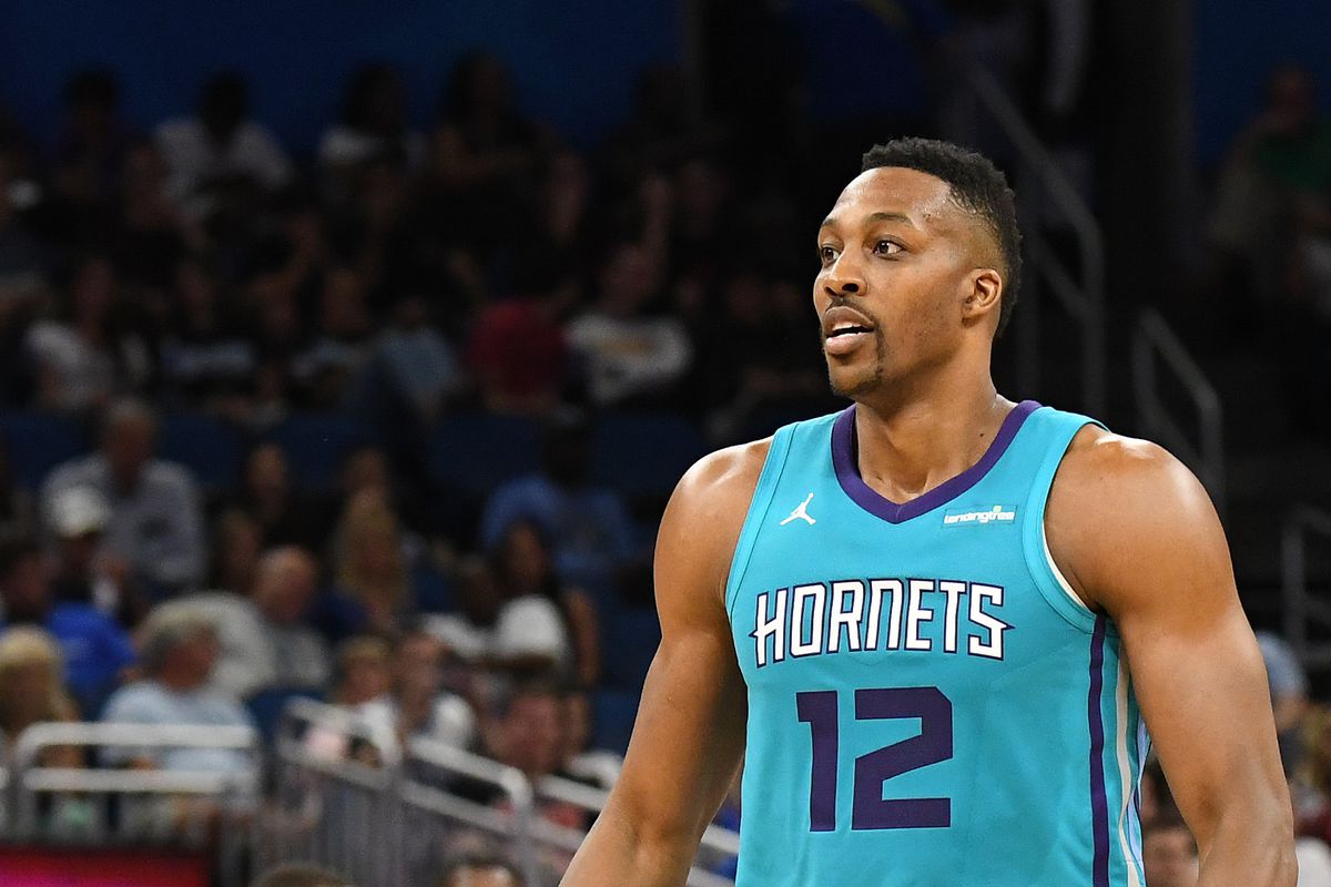 Dwight Howard sous le maillot des Charlotte Hornets. Il a signé un contrat de 2 ans avec les Washington Wizards.