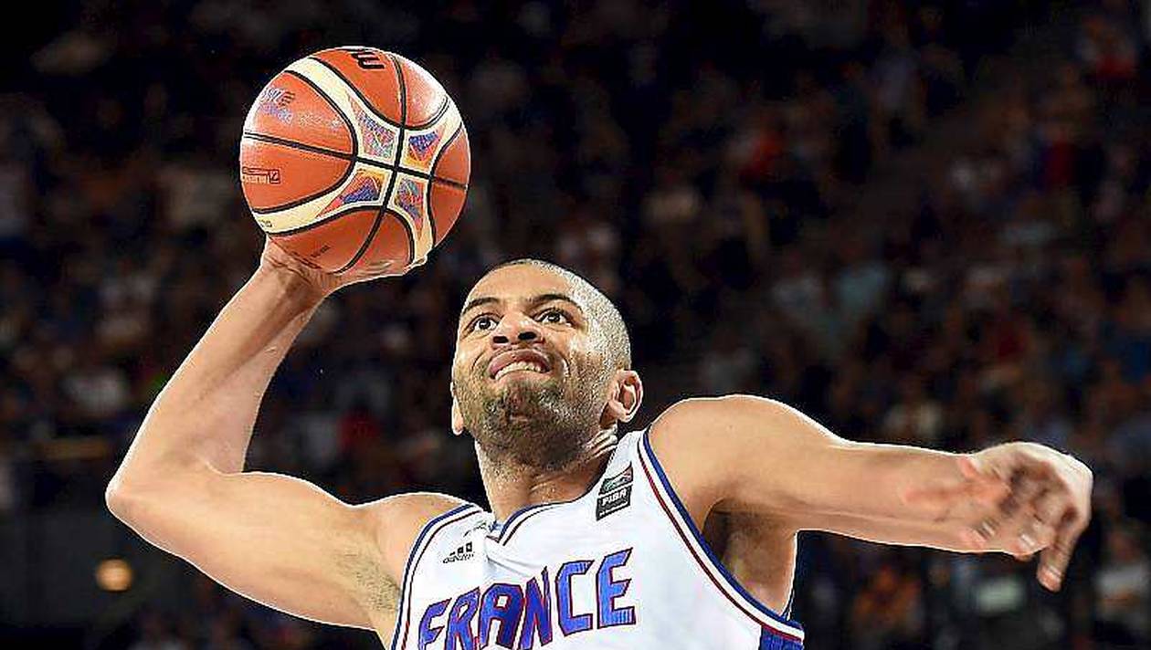 Nicolas Batum sous le maillot de l'équipe de France.