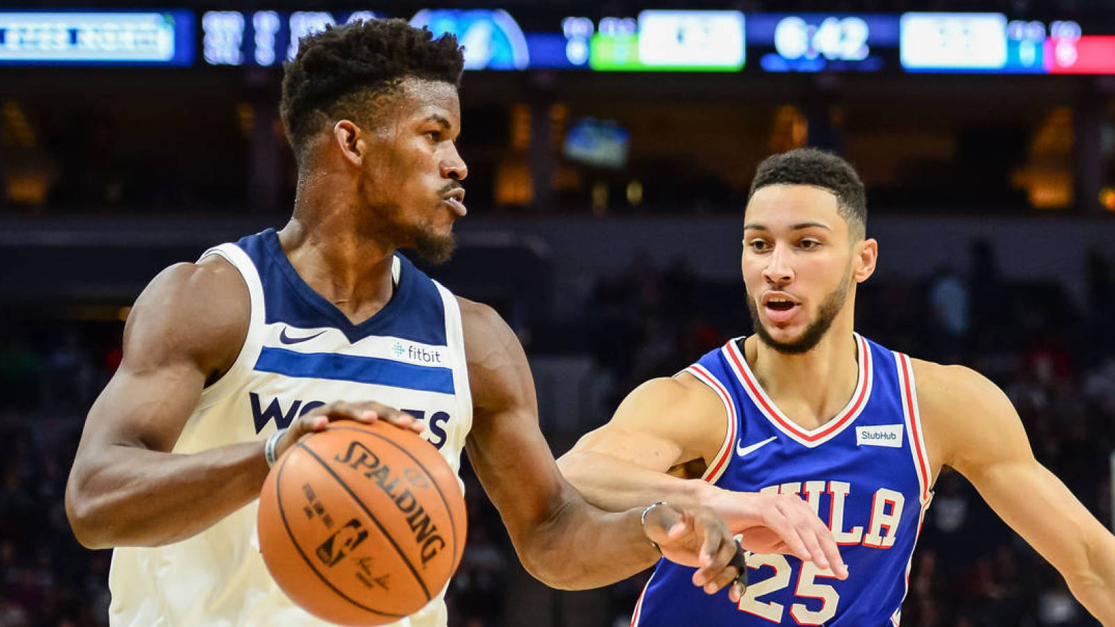 Ben Simmons et Jimmy Butler en duel