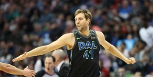 NBA – Dirk Nowitzki pourrait débuter la saison sur le banc