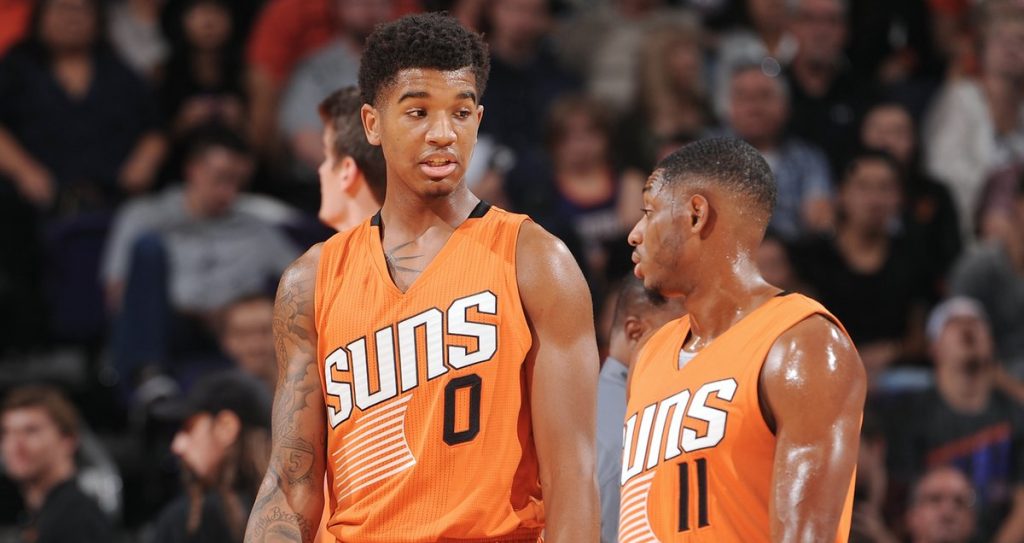 Marquese Chriss et Brandon Knight, en pleine discussion sous le maillot des Suns.