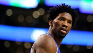 NBA – Joel Embiid critiqué par deux légendes