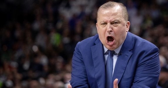 Tom Thibodeau en colère sur le banc des Wolves