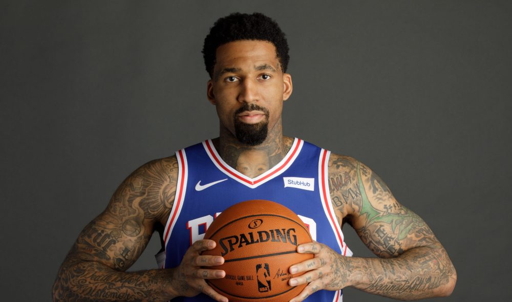 Wilson Chandler prend la pose pour les Sixers