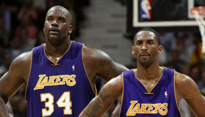 Shaquille O'Neal et Kobe Bryant sous le maillot des Lakers.