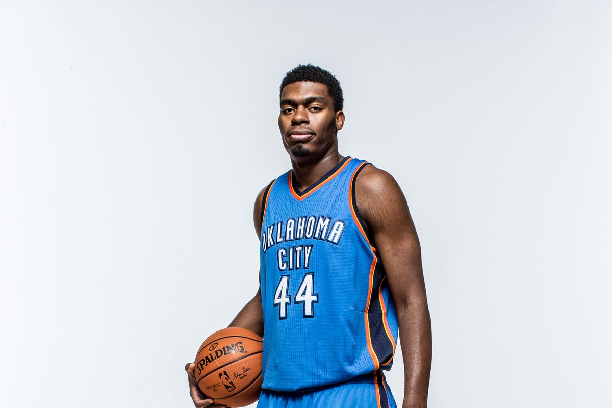 Dakari Johnson sous le maillot du Thunder d'Oklahoma City