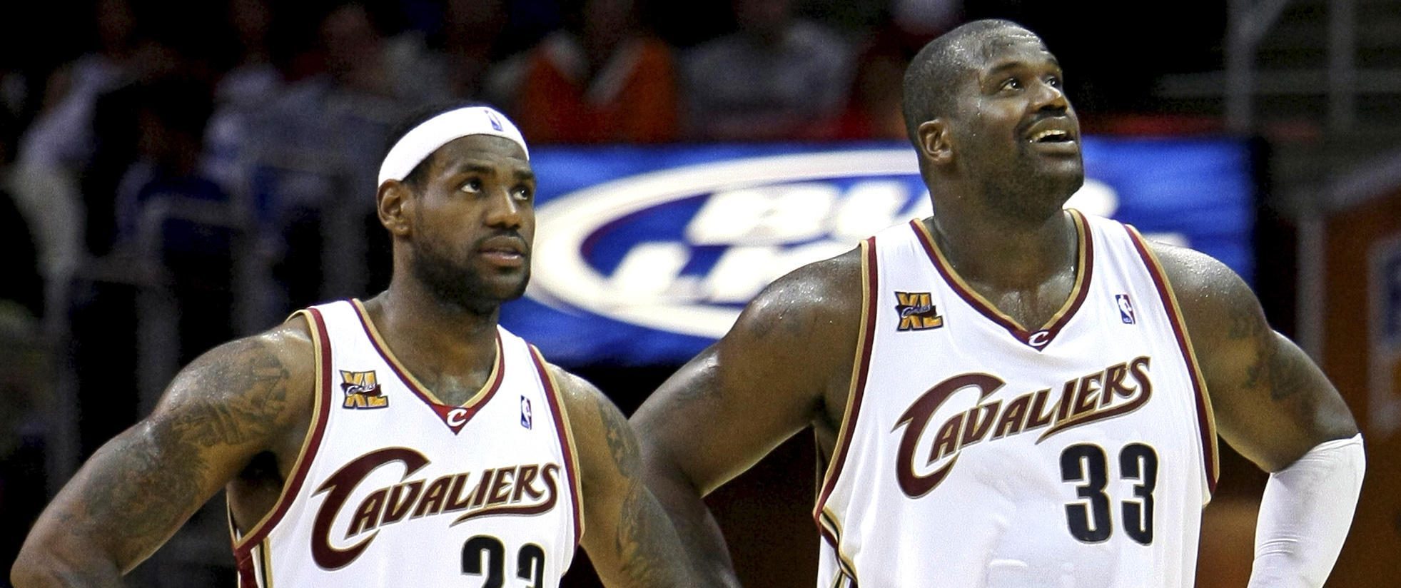 LeBron James et Shaquille O'Neal sous le maillot des Cavaliers.