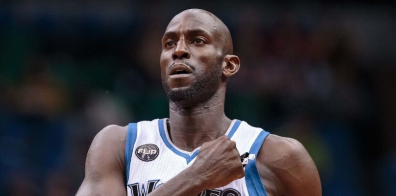 Kevin Garnett sous le maillot des Wolves.