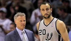 NBA – Brett Brown est allé consulter Gregg Popovich et Manu Ginobili avant de faire sortir J.J. Redick du banc