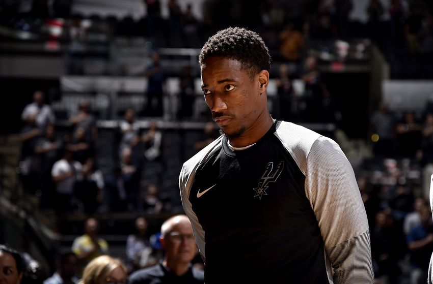 DeMar DeRozan lors de la présentation avec les Spurs