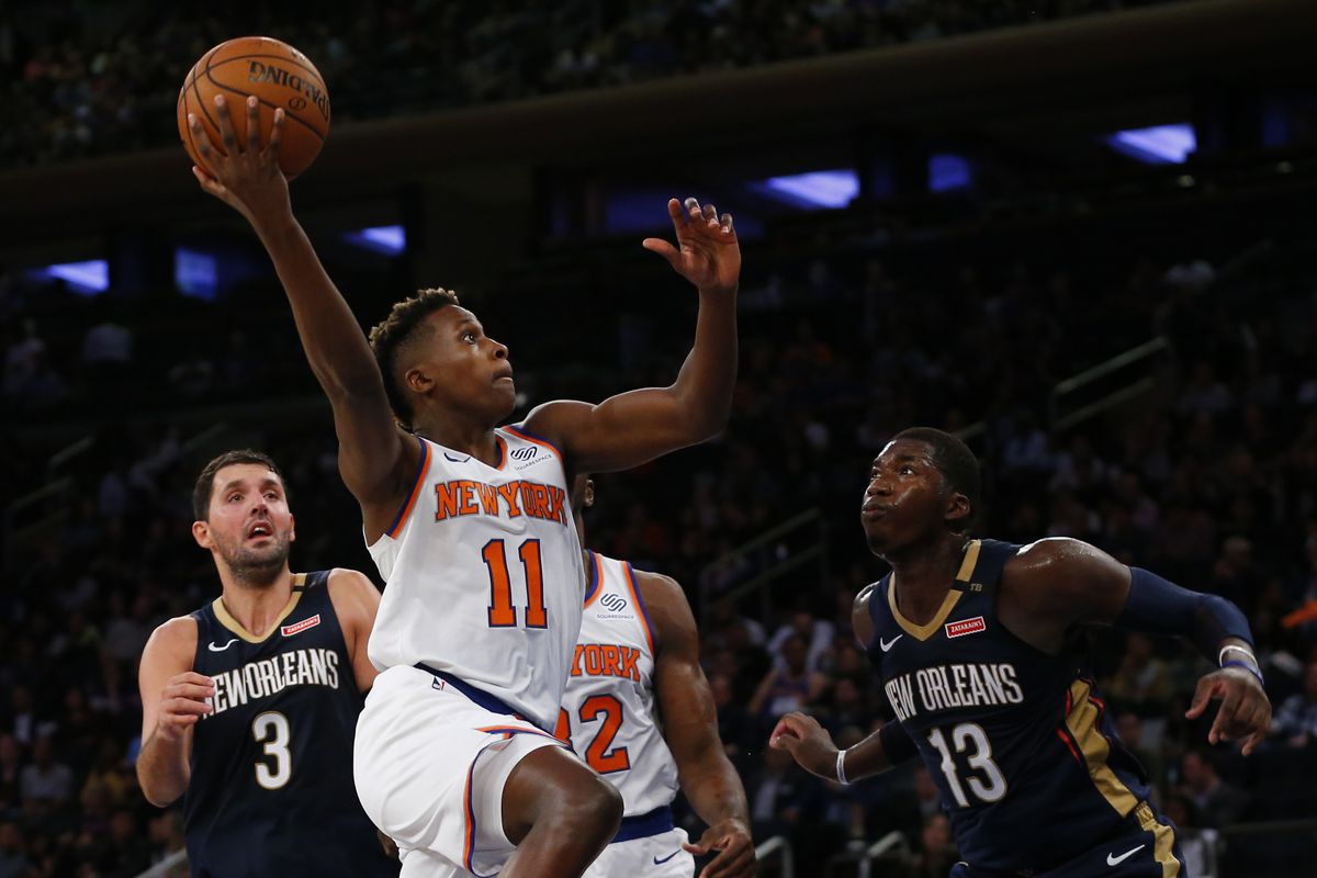 Frank Ntilikina fonce vers le cercle avec les Knicks