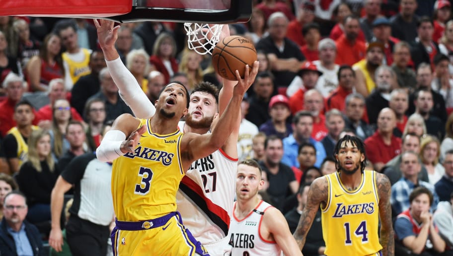 Josh Hart file vers le panier face aux Blazers