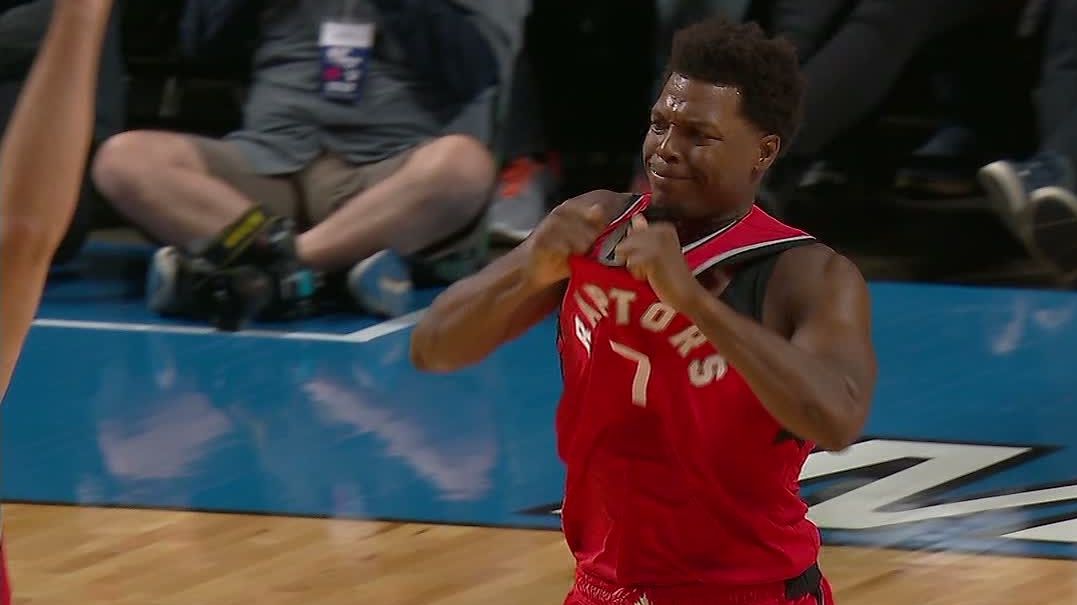 Kyle Lowry agacé après une faute offensive sifflée contre lui.