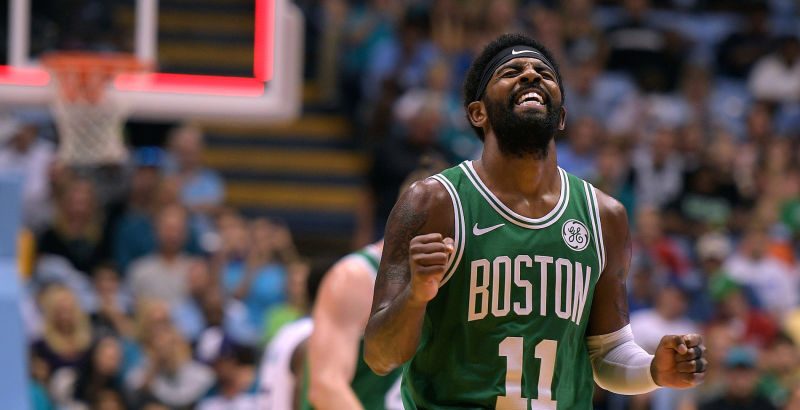 Kyrie Irving avec les Celtics lors de la pré-saison