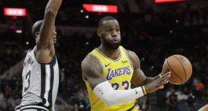 NBA – LeBron dépasse Kobe grâce à sa performance face aux Spurs !