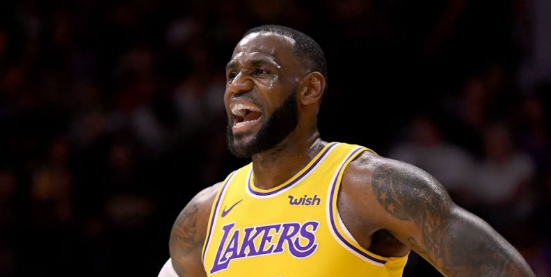 LeBron James sous le maillot des Lakers