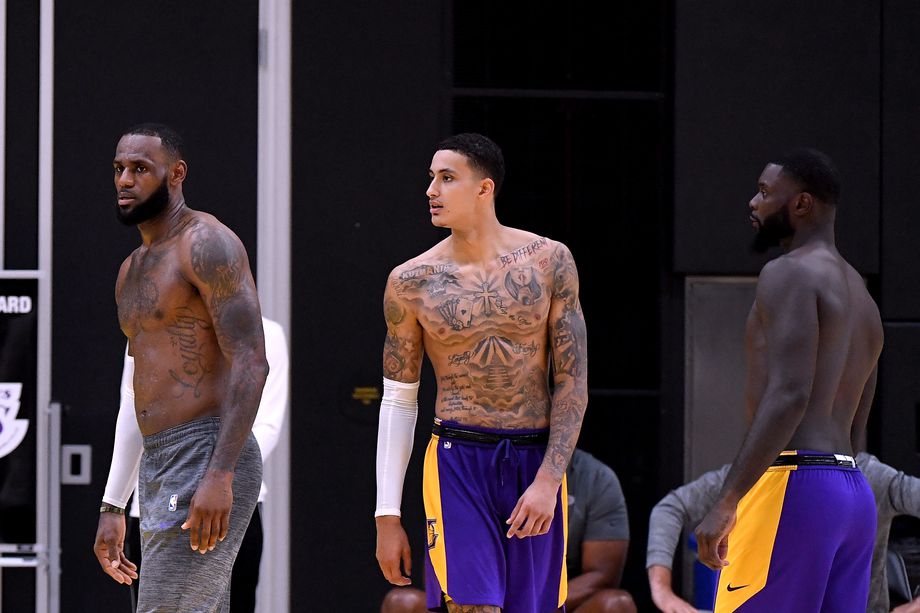 LeBron James, Lance Stephenson et Kyle Kuzma lors de l'entraînement des Lakers