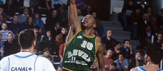 Ron Curry sous le maillot de l'ASVEL