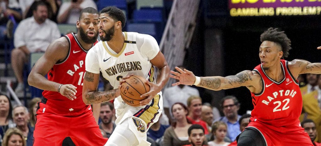 Anthony Davis face aux Toronto Raptors