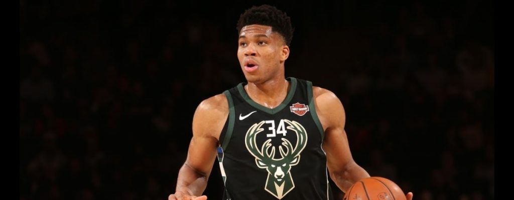 Giannis Antetokounmpo sous le maillot des Bucks