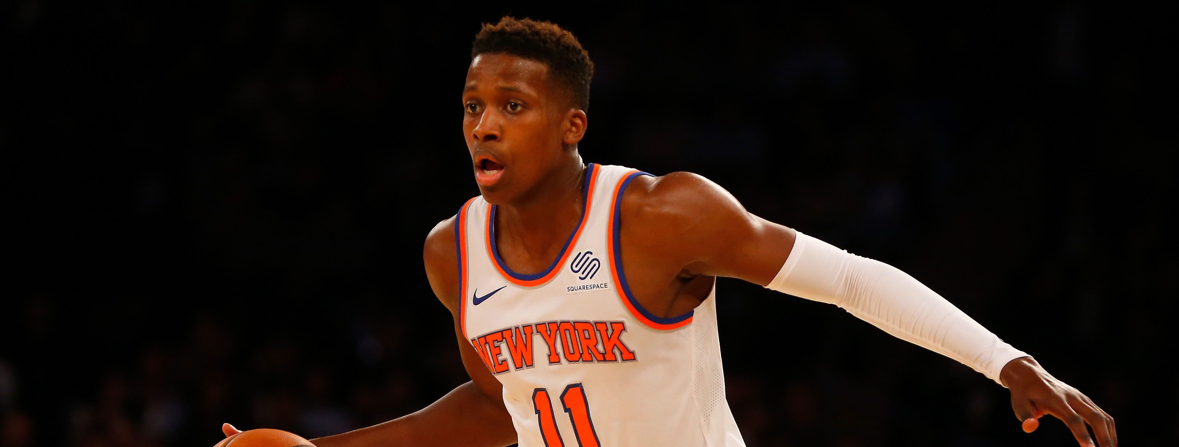 Frank Ntilikina, balle en main, sous le maillot des Knicks