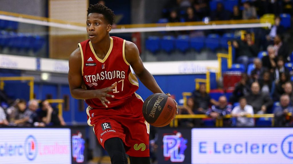 Frank Ntilikina sous le maillot de la SIG Strasbourg en Pro A