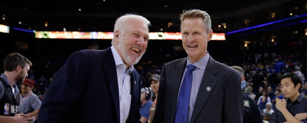 Gregg Popovich et Steve Kerr, hilares