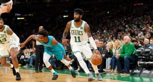 NBA – Kyrie Irving a invité ses coéquipiers chez lui pour annoncer qu&rsquo;il restait