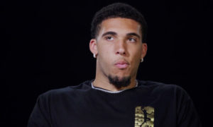 Divers – Une transexuelle menace LiAngelo Ball de dévoiler leur sextape