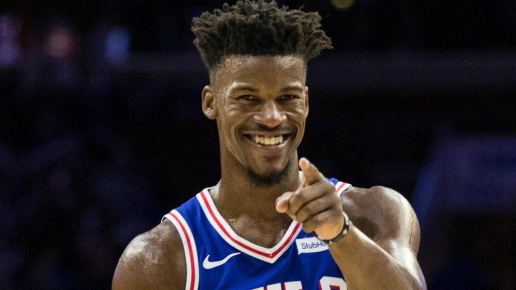 Plein de bonne volonté avec les Sixers de Philadelphie, Butler a offert un cadeau à tout le personnel.