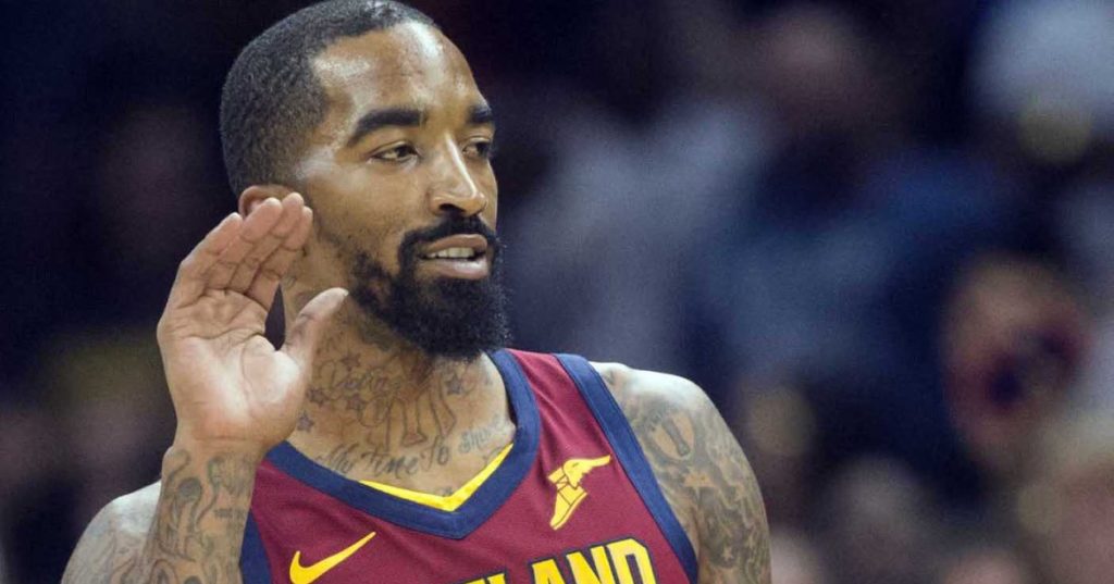 Les Cavs ont beau connaître leur pire début de saison de l'histoire, ce qui préoccupe J.R. Smith c'est...le sexe