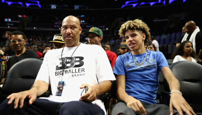 Adepte des déclarations choques, LaVar Ball a une nouvelle fois frappé. Pour lui c'est sûr, LaMelo Ball est plus fort que LeBron James