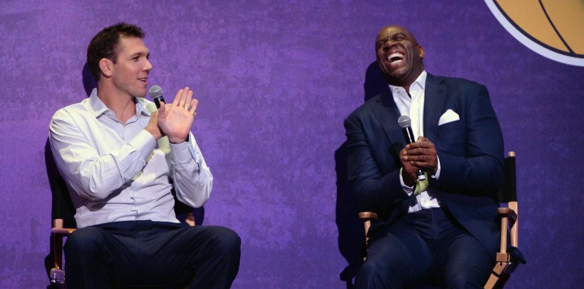 Magic Johnson l'a assuré : Luke Walton finira la saison sur le banc des Lakers à moins d'un gros imprévu