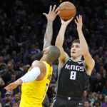 NBA – Top 10 : Bogdan tue les Lakers, Damian les Warriors