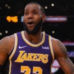 NBA – Quand LeBron James customise une paire de Jordan à sa gloire