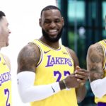 NBA – La réaction du banc des Lakers aux premiers points de leur rookie