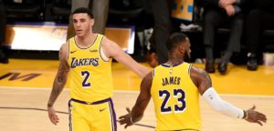 NBA – LeBron James et Lonzo Ball marquent l&rsquo;histoire d&rsquo;une rarissime performance !