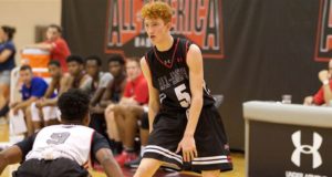 High School – Nico Mannion avec le cassage de chevilles de l’année ?