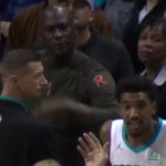 NBA – Michael Jordan corrige Malik Monk sur le bord de terrain