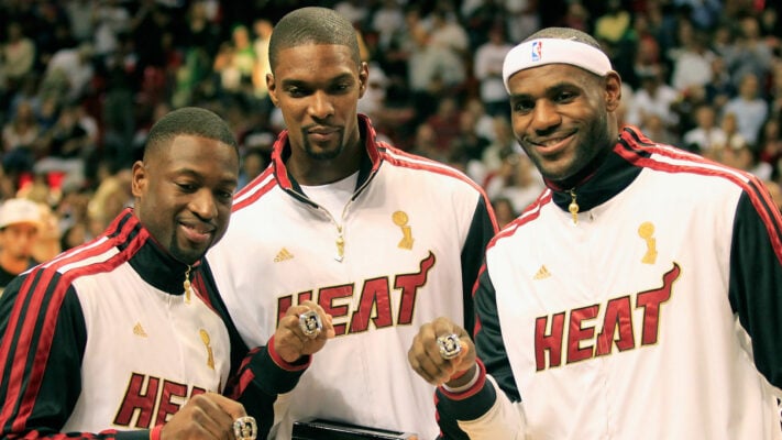 Dwyane Wade, Chris Bosh et LeBron James sous le maillot du Heat