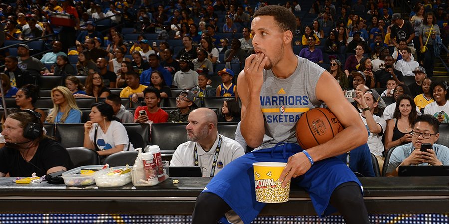 Spécialiste des shoots à 3 points, Stephen Curry est également un fin gourmet et un fan absolu de popcorn